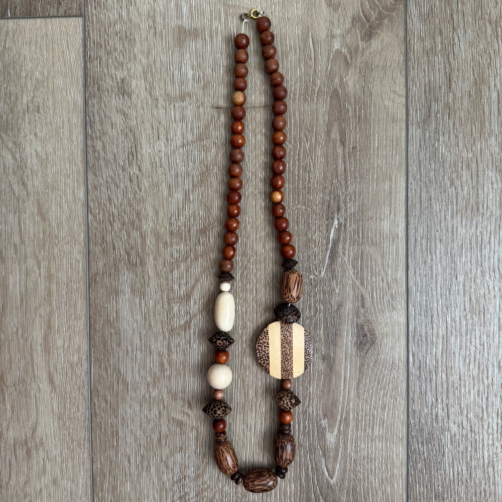 NWOT Wooden Beaded Boho Necklace Slip On
